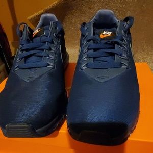 Nike Air Max 2017 Sneakers